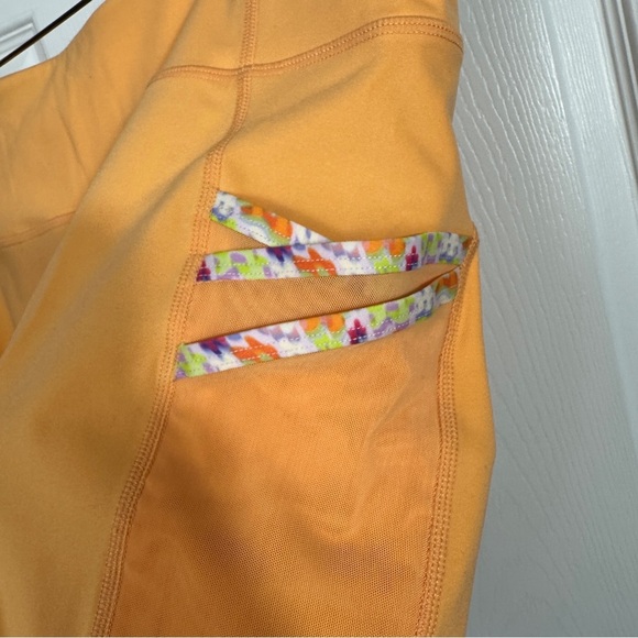 Fabletics size 2X Motion 365 tangerine colored yoga shorts, workout, gym - Picture 2 of 10